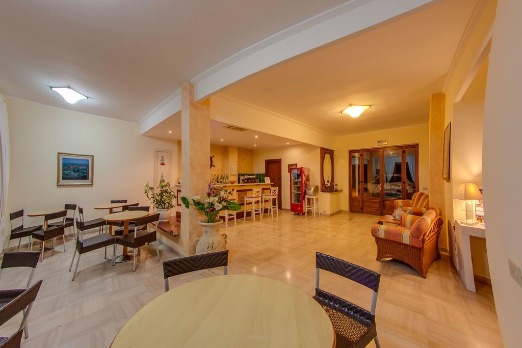 פרוצ'ו Hotel Del Golfo - Dependance מראה חיצוני תמונה